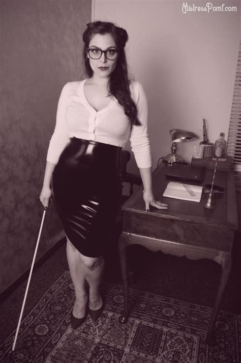 dominatrix dominatrix|Enter .